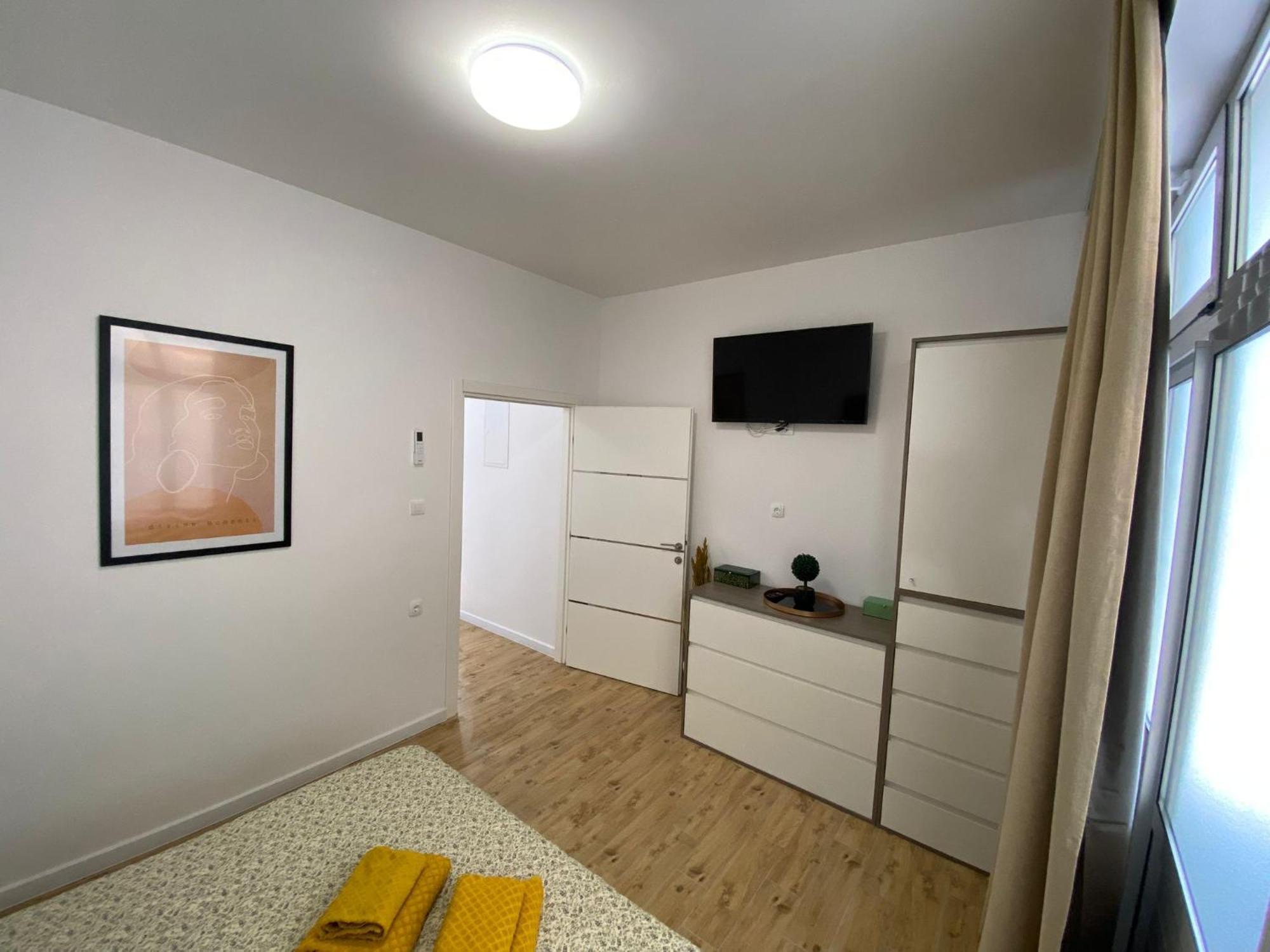 Apartmani Roko ดริเวนิก ภายนอก รูปภาพ