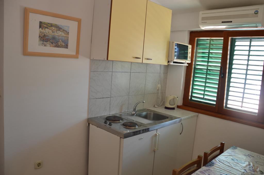 Apartmani Roko ดริเวนิก ภายนอก รูปภาพ
