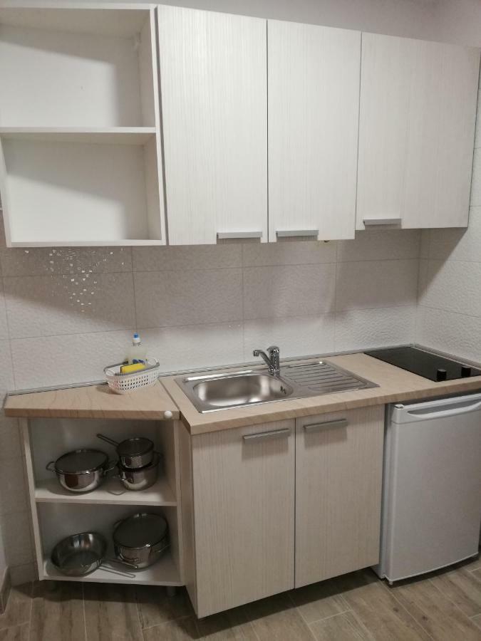 Apartmani Roko ดริเวนิก ภายนอก รูปภาพ